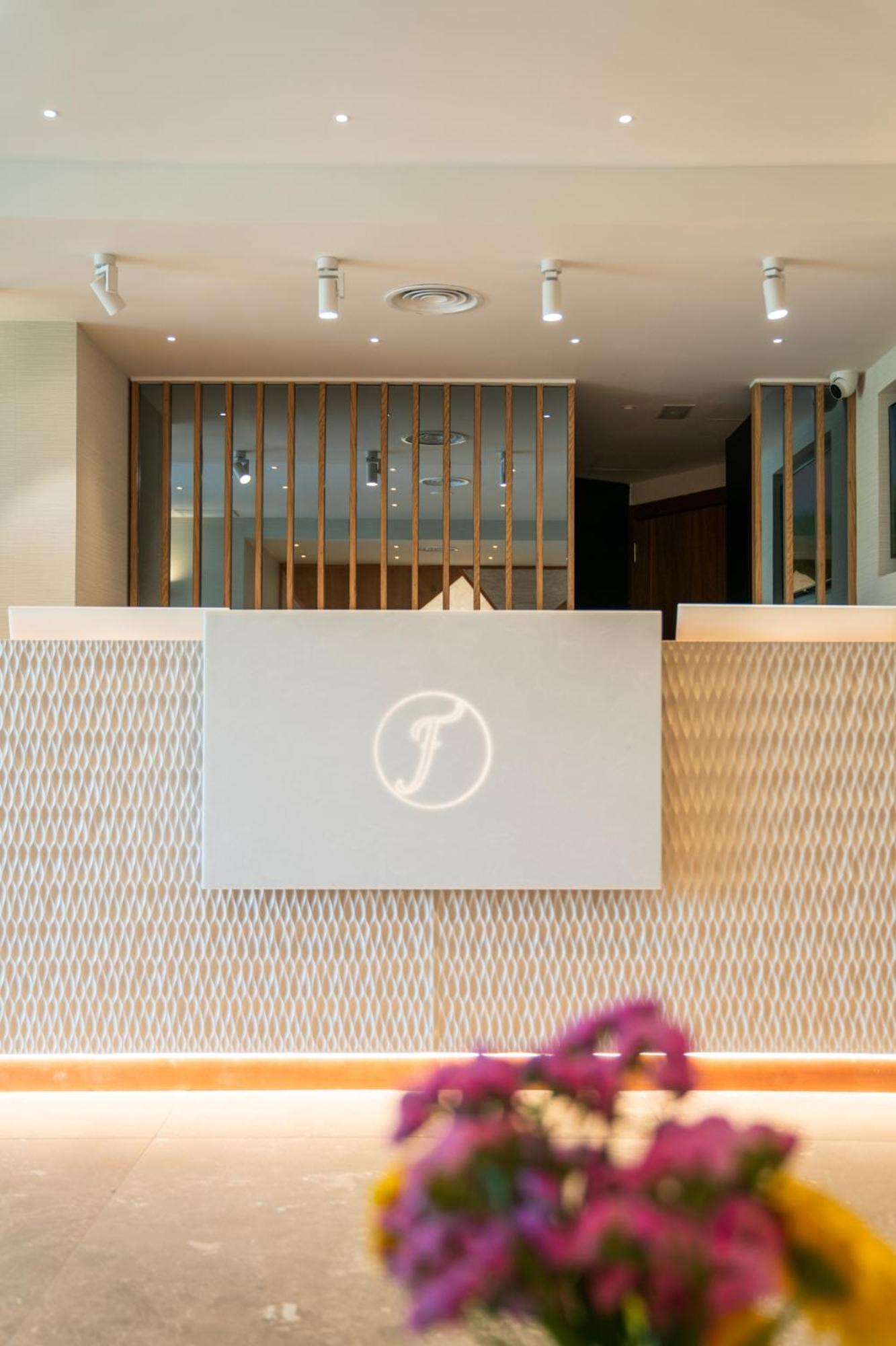 Felix Hotel Valls Kültér fotó